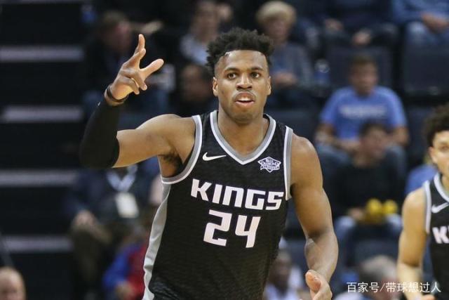 张子宇：我没大家想的那么高 大概2米23左右